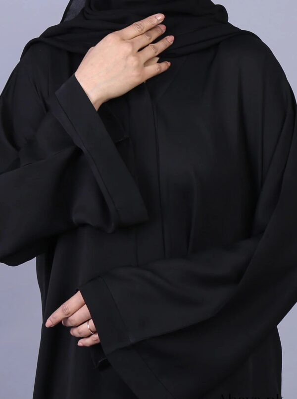 Pristine Black Abaya - Image 5