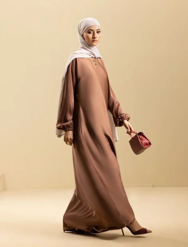Hazelnut Hues - Image 2