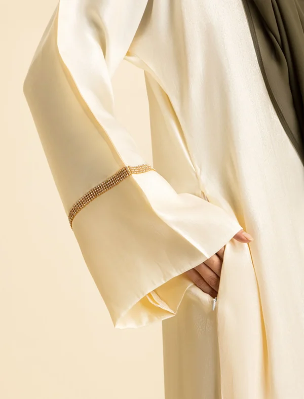 Ivory Grace - Image 4