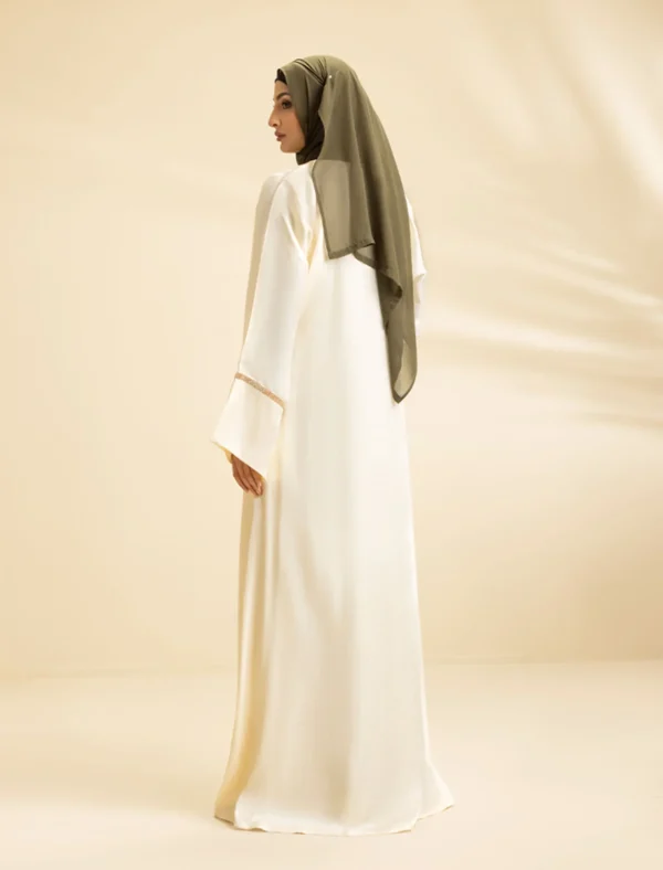 Ivory Grace - Image 5