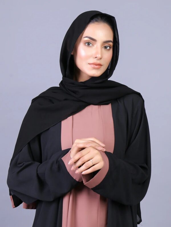 Shanayl Abaya